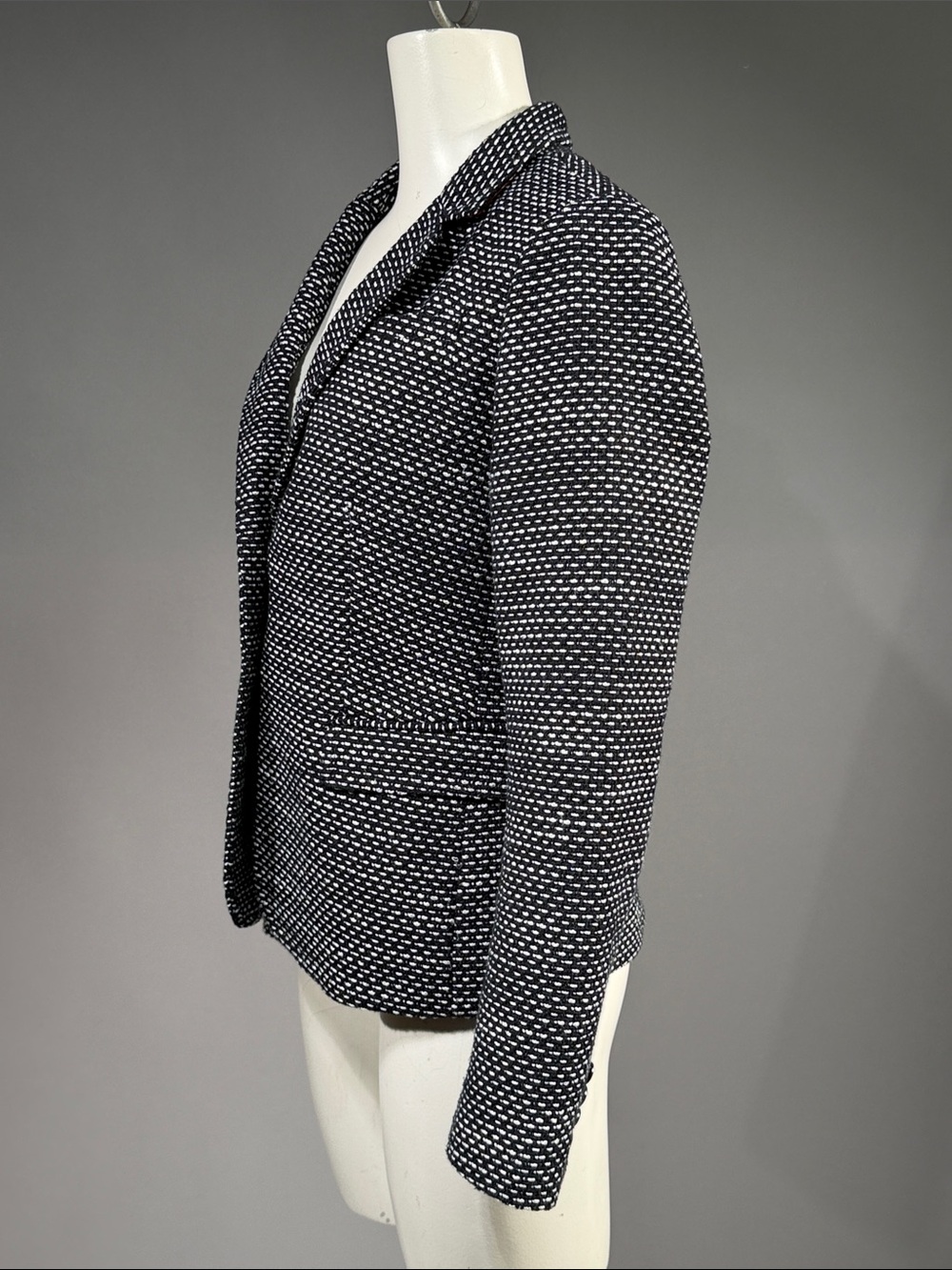 Banana Republic Black & White Knit Blazer (rack10) - Picture 9 of 13